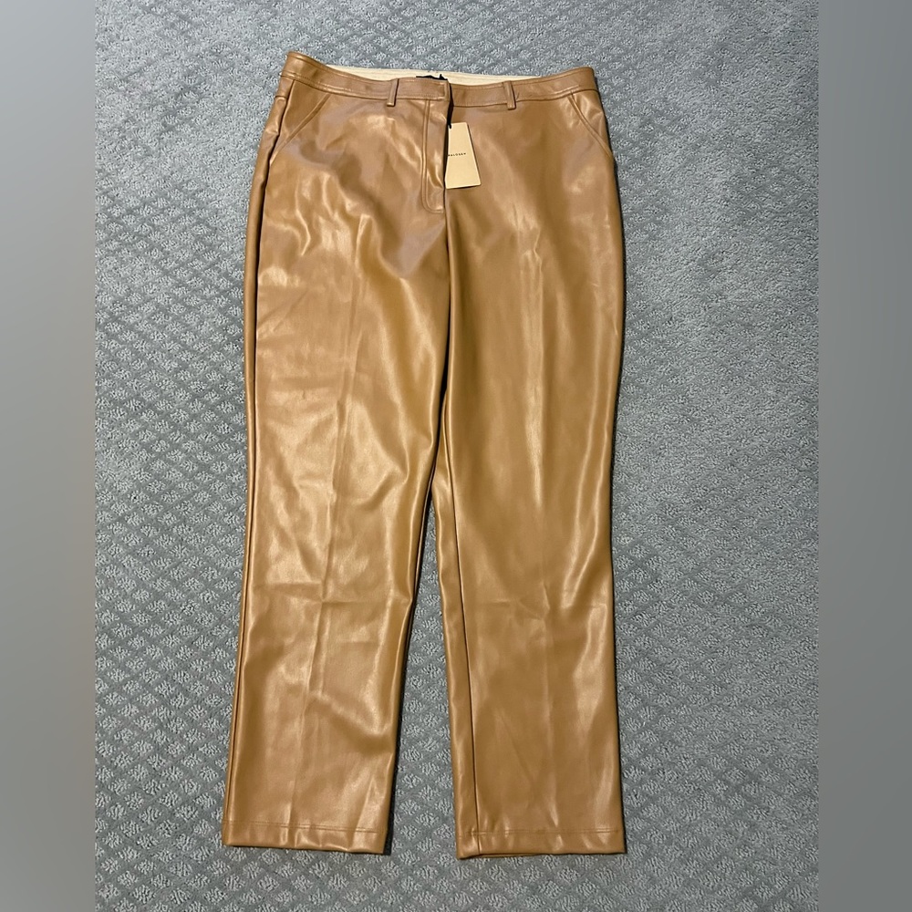 🔥HOT SALE!🔥Halogen Faux Leather 5 pocket pants w/ zipper and button closure. NWT